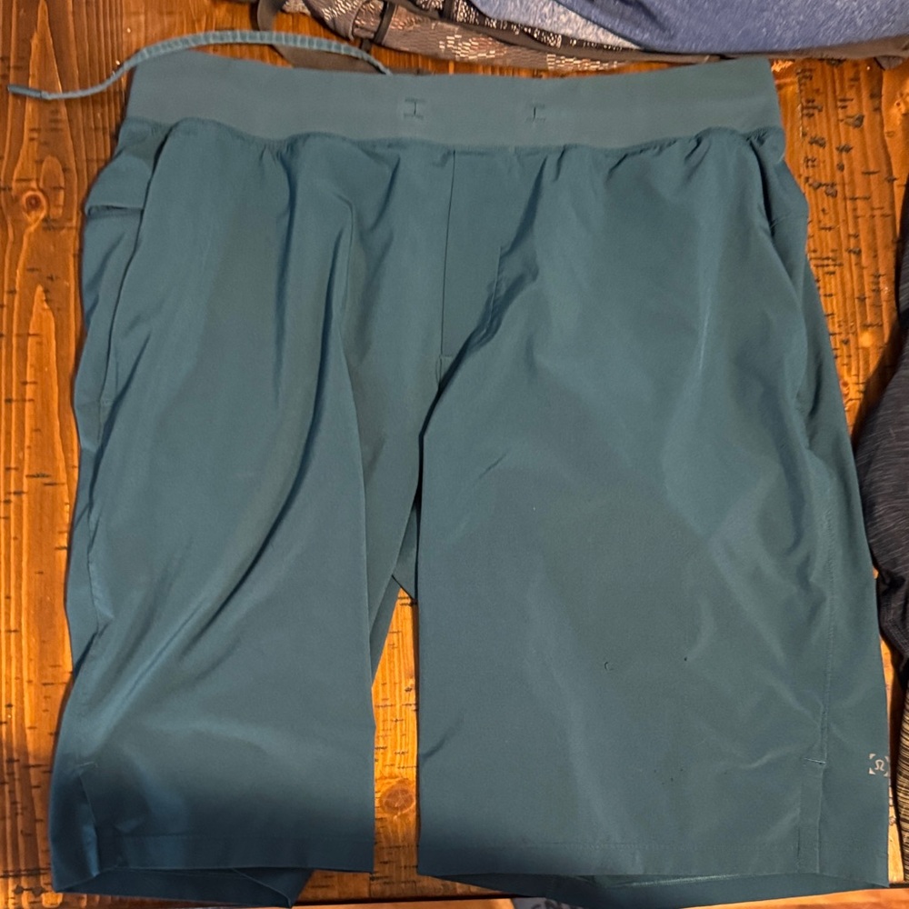 lululemon athletica Teal Athletic T.H.E short  11 inch inseam